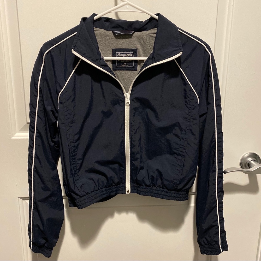 Abercrombie Navy Windbreaker in XS